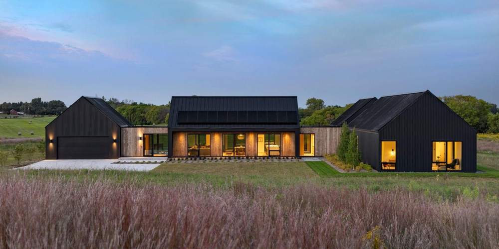 Schifsky-built outdoor living space with paver patio in the Twin Cities